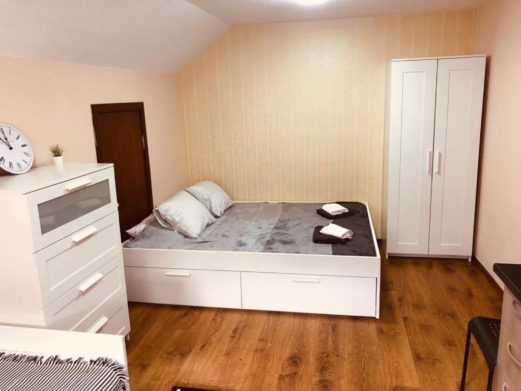 Modern Studio Apartment Oradea Exterior foto
